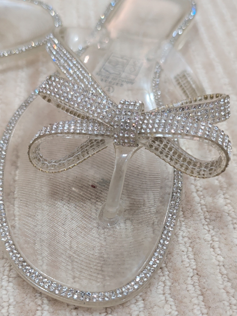Nicole Miller New York Clear Crystal Bow Jelly Sandals - Silver Size 7